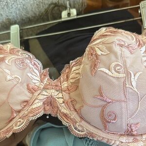 Soma Delicate Pink Lace Bra